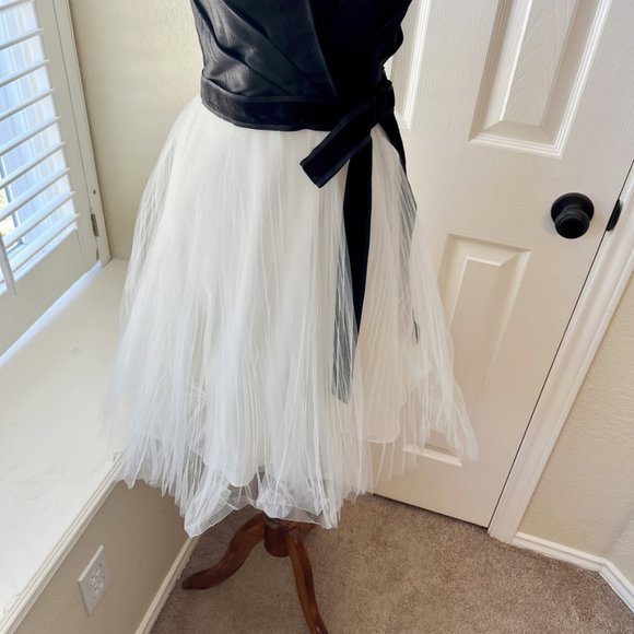 White House Black Market Strapless Tulle Party Dress - Picture 12 of 14